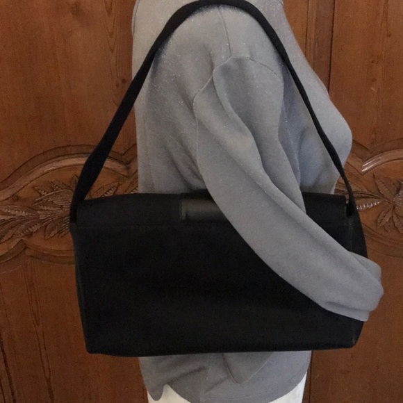 DKNY Classic Black Nylon Shoulder Bag - Picture 3 of 7